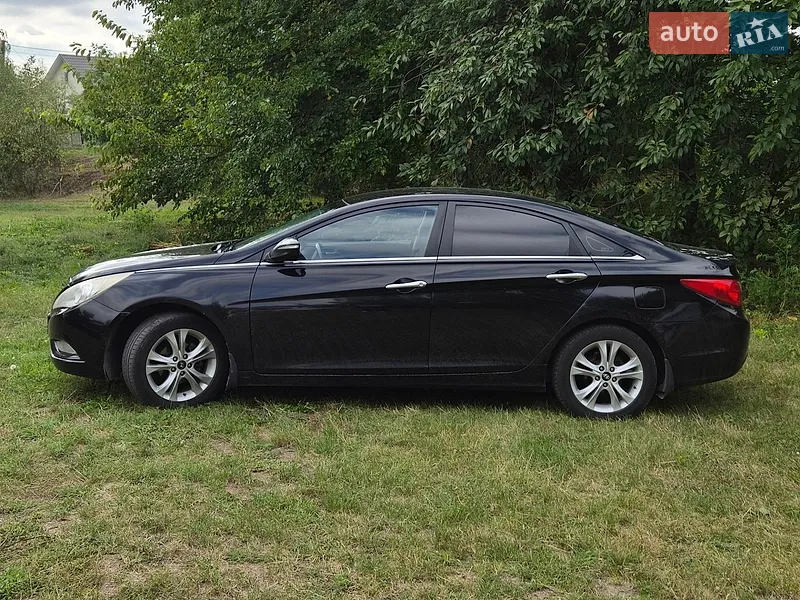 Hyundai Sonata 2011