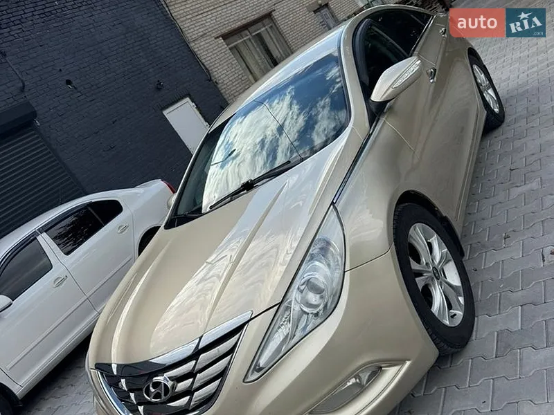 Hyundai Sonata 2010