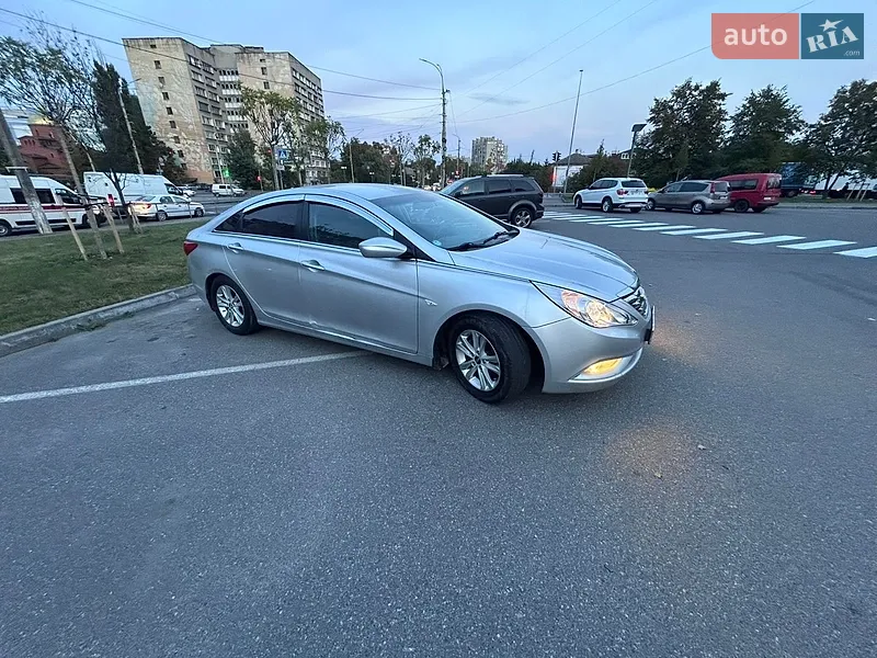 Hyundai Sonata