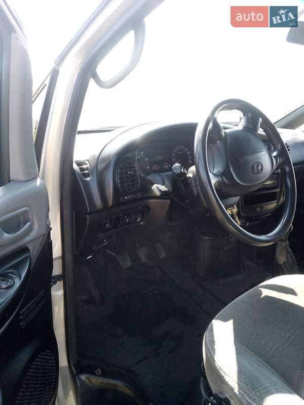 Мінівен Hyundai Starex 2006 в Одесі