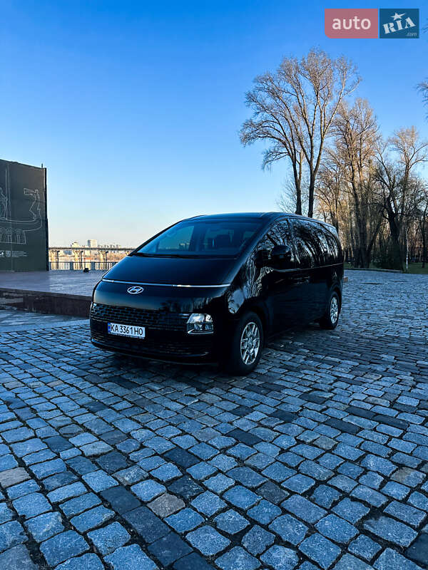 Hyundai Staria 2022