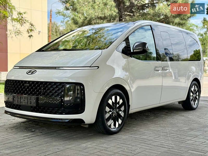 Мінівен Hyundai Staria 2021 в Дніпрі
