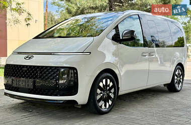Минивэн Hyundai Staria 2021 в 