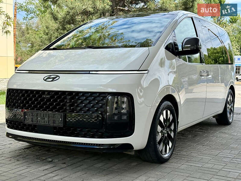 Мінівен Hyundai Staria 2021 в Дніпрі