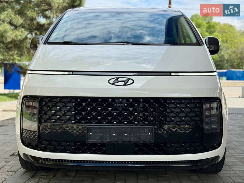 Мінівен Hyundai Staria 2021 в Дніпрі