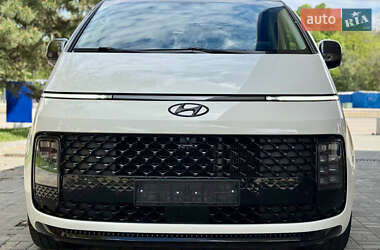 Минивэн Hyundai Staria 2021 в 