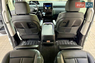 Минивэн Hyundai Staria 2021 в 