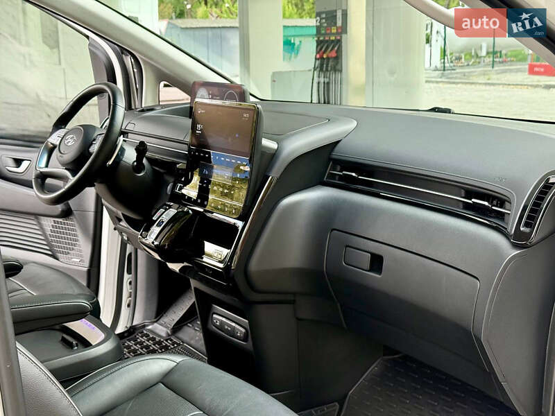 Мінівен Hyundai Staria 2021 в Дніпрі