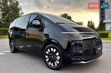Минивэн Hyundai Staria 2025 в 