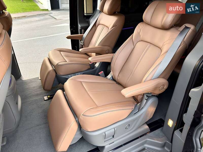 Минивэн Hyundai Staria 2025 в Киеве