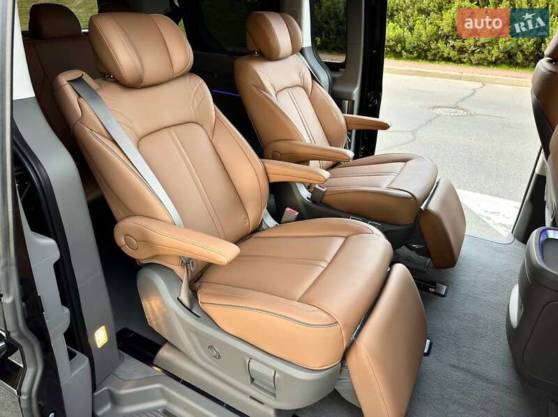 Минивэн Hyundai Staria 2025 в Киеве