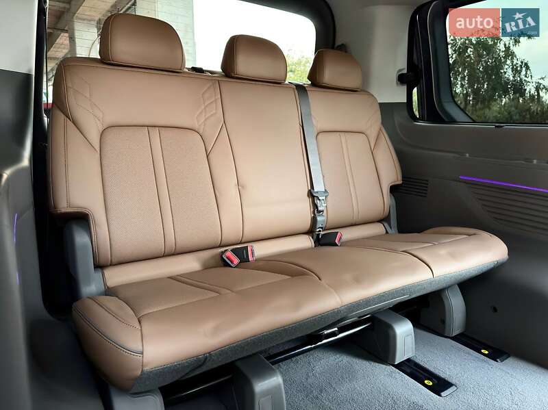 Минивэн Hyundai Staria 2025 в Киеве
