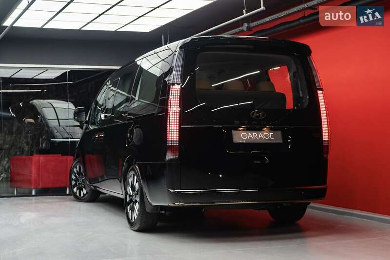 Минивэн Hyundai Staria 2025 в Киеве