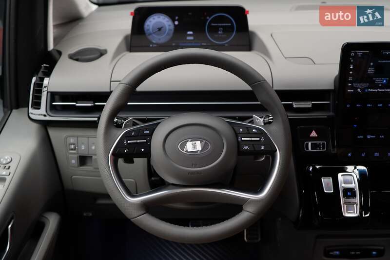 Минивэн Hyundai Staria 2025 в Киеве