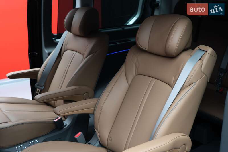 Минивэн Hyundai Staria 2025 в Киеве