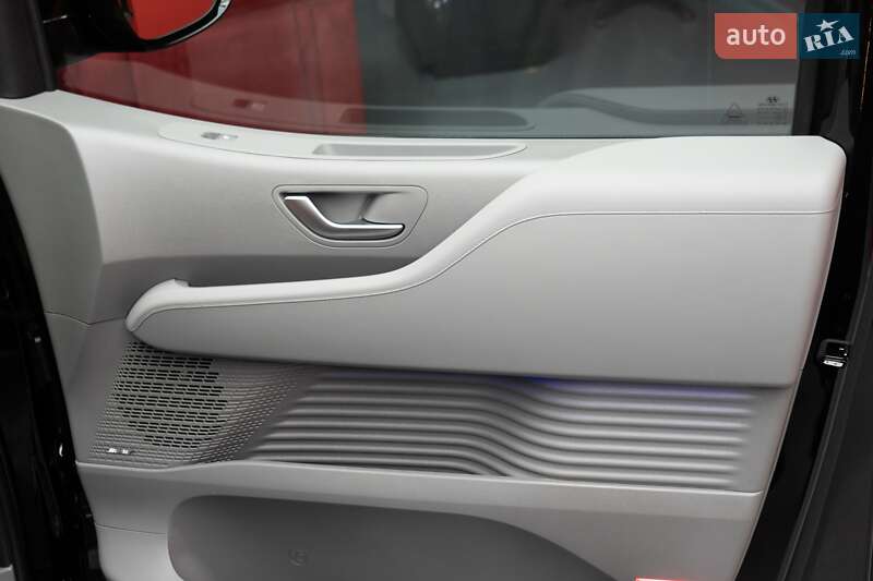 Минивэн Hyundai Staria 2025 в Киеве