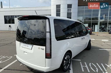Минивэн Hyundai Staria 2022 в 