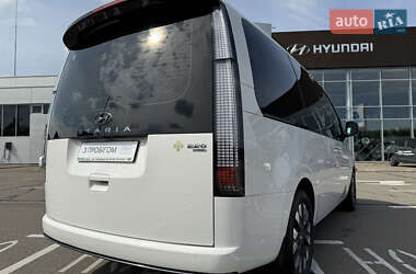 Минивэн Hyundai Staria 2022 в 