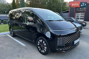 Мінівен Hyundai Staria 2022 в Києві