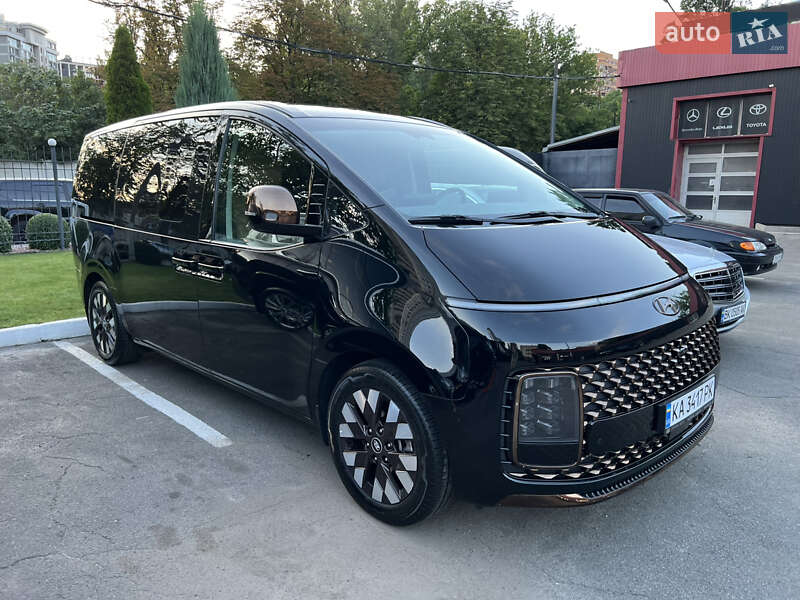 Hyundai Staria 2022