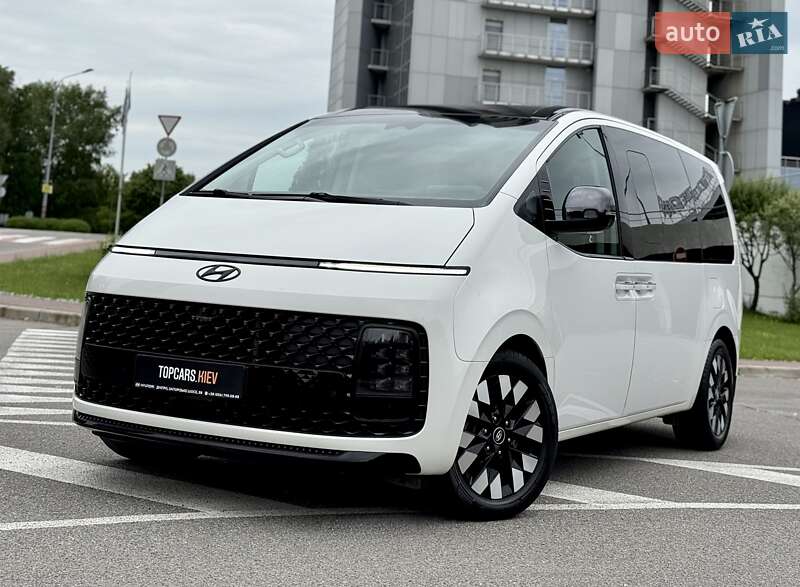 Hyundai Staria 2021