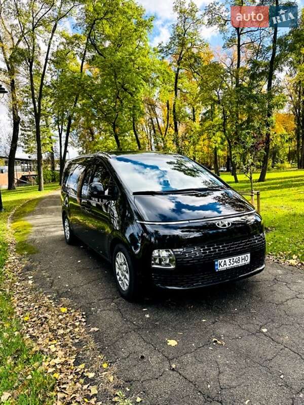 Мінівен Hyundai Staria 2022 в Києві