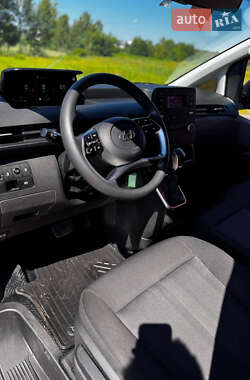 Минивэн Hyundai Staria 2022 в 