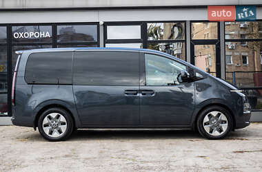 Мінівен Hyundai Staria 2024 в 