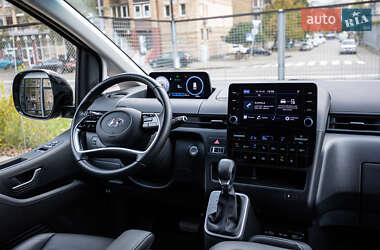 Мінівен Hyundai Staria 2024 в 