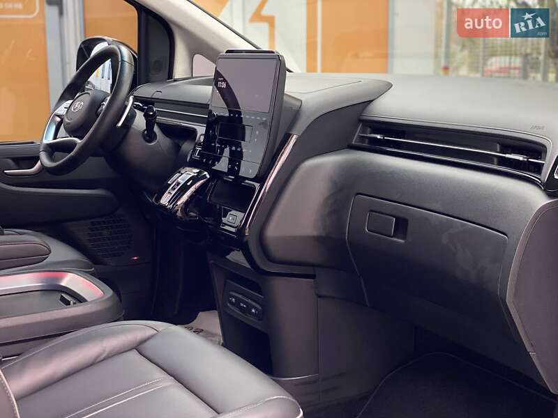 Минивэн Hyundai Staria 2022 в Днепре