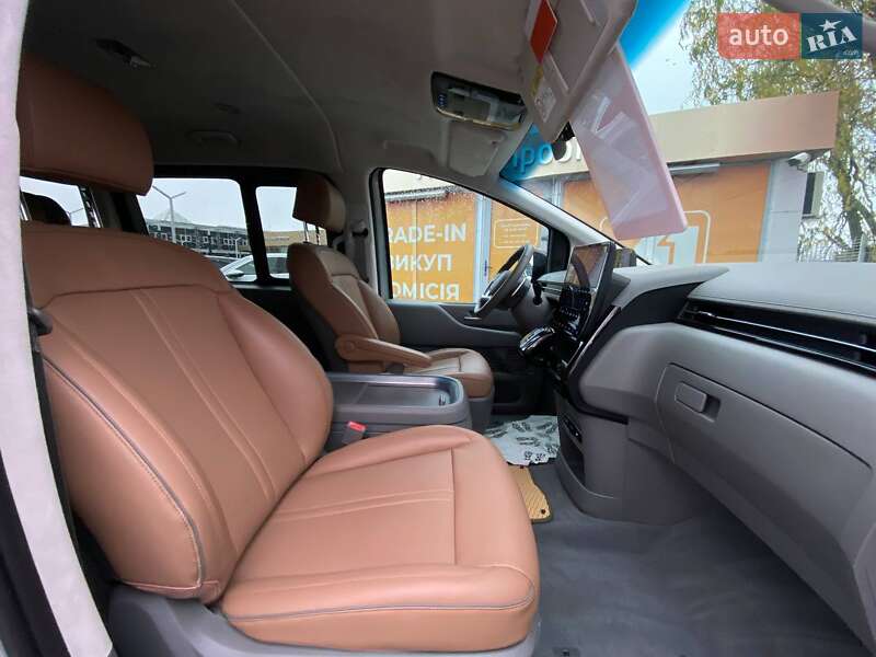 Минивэн Hyundai Staria 2025 в Днепре