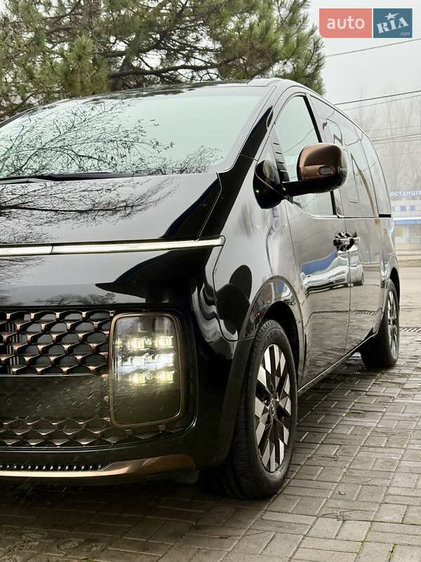 Мінівен Hyundai Staria 2022 в Дніпрі