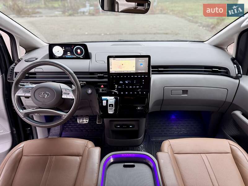 Мінівен Hyundai Staria 2022 в Дніпрі