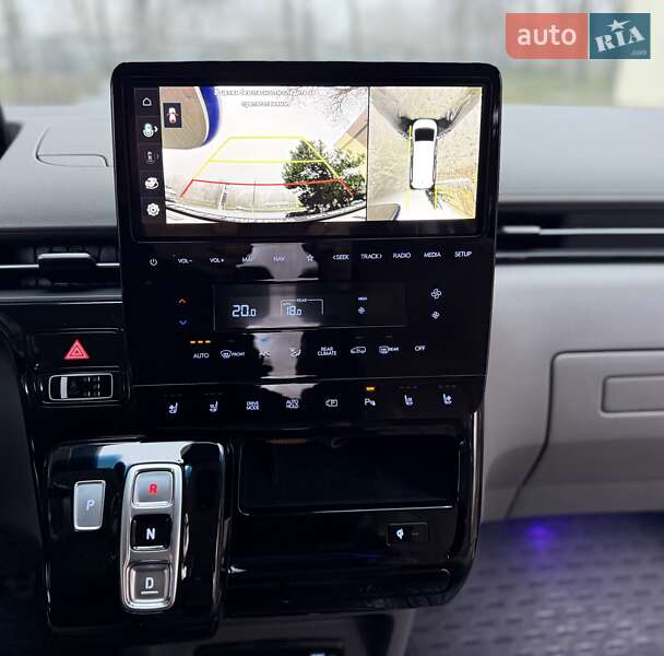 Мінівен Hyundai Staria 2022 в Дніпрі