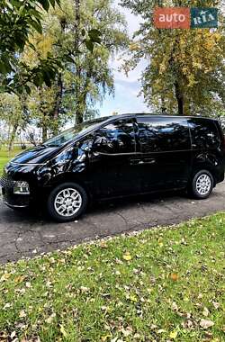 Мінівен Hyundai Staria 2022 в Києві