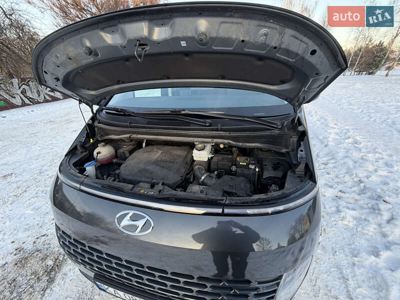 Мінівен Hyundai Staria 2021 в Чернігові