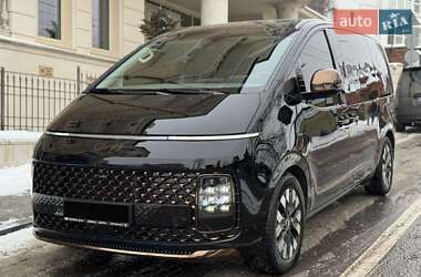 Минивэн Hyundai Staria 2025 в Киеве