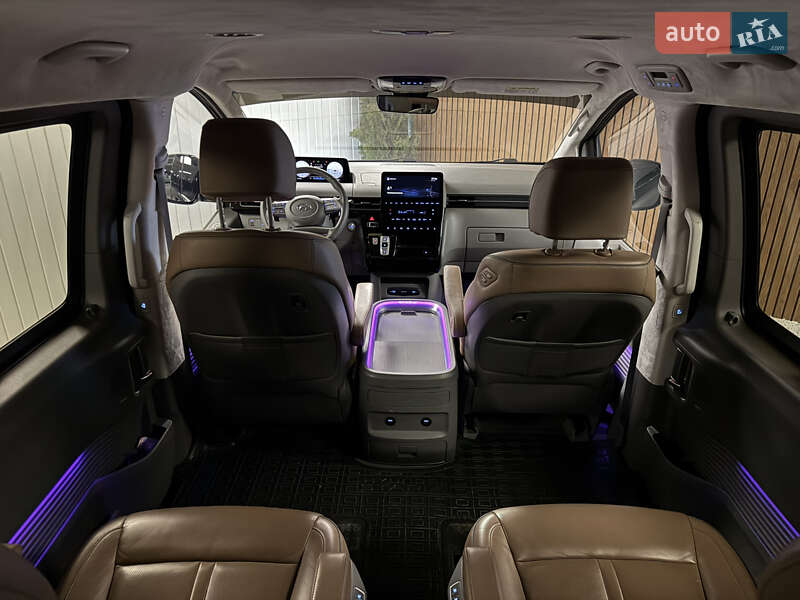 Минивэн Hyundai Staria 2022 в Киеве