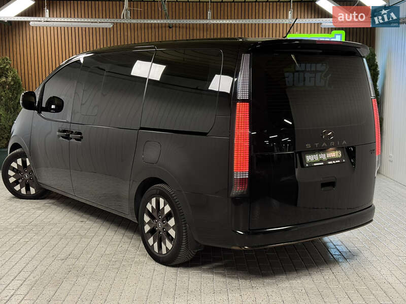 Минивэн Hyundai Staria 2022 в Киеве