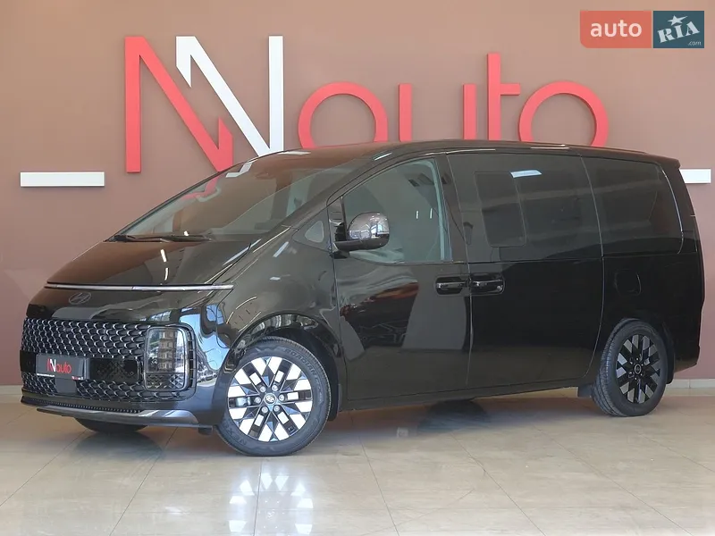 Hyundai Staria