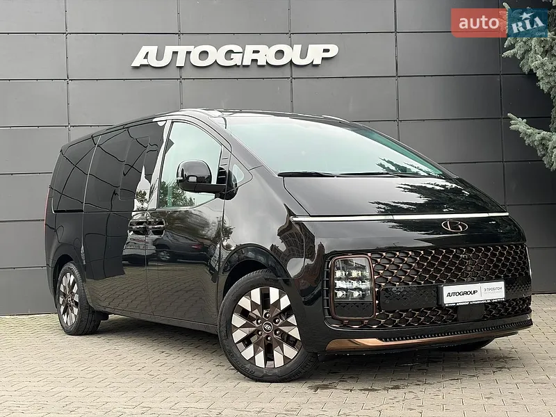 Hyundai Staria