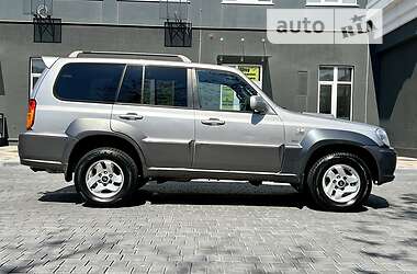 Внедорожник / Кроссовер Hyundai Terracan 2003 в 