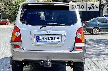 Внедорожник / Кроссовер Hyundai Terracan 2003 в 
