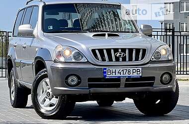 Внедорожник / Кроссовер Hyundai Terracan 2003 в 