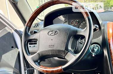Внедорожник / Кроссовер Hyundai Terracan 2003 в 