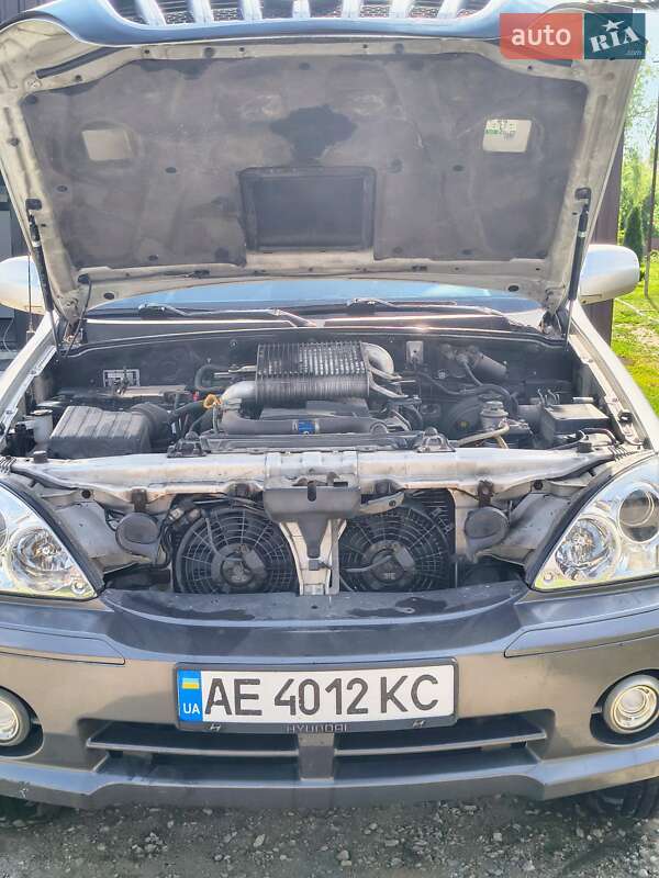 Позашляховик / Кросовер Hyundai Terracan 2002 в Дніпрі