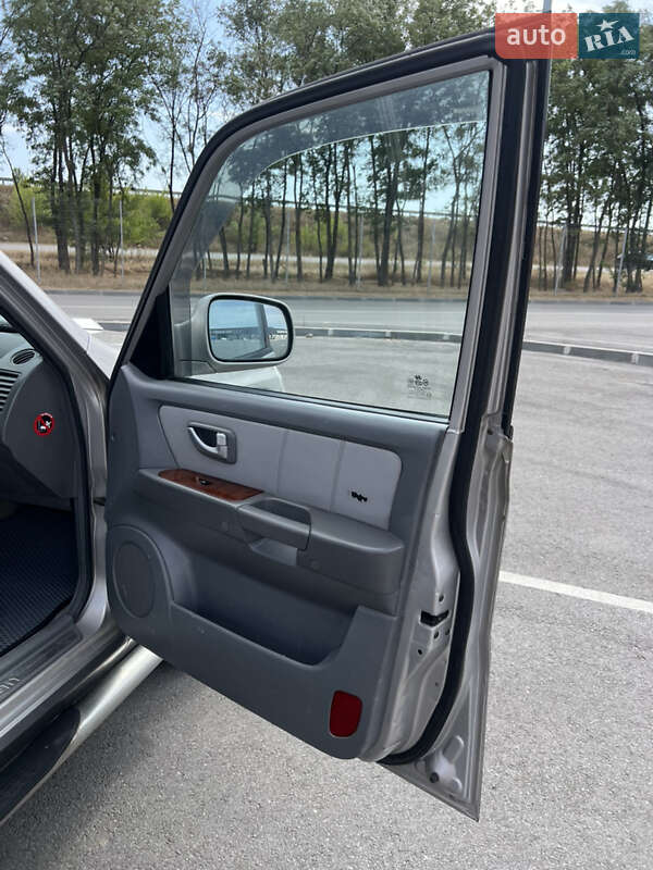 Внедорожник / Кроссовер Hyundai Terracan 2004 в Днепре фото 11 Внедорожник / Кроссовер Hyundai Terracan 2004 в Днепре