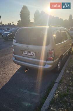 Минивэн Hyundai Trajet 2005 в 