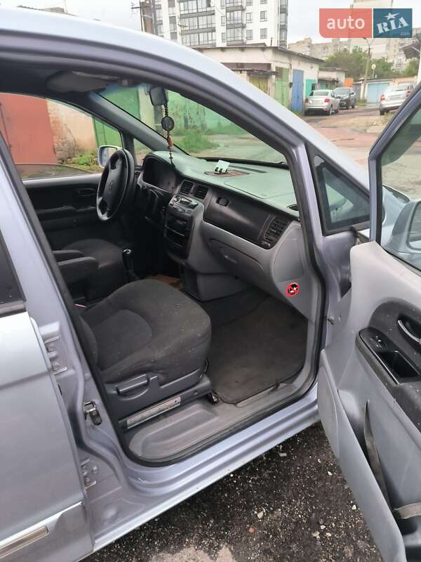 Мінівен Hyundai Trajet 2004 в Житомирі фото 13 Мінівен Hyundai Trajet 2004 в Житомирі