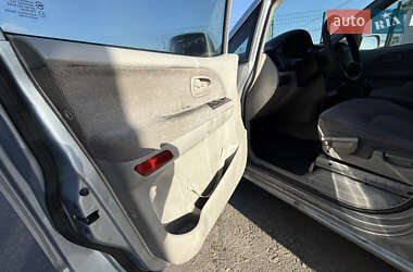 Минивэн Hyundai Trajet 2006 в 